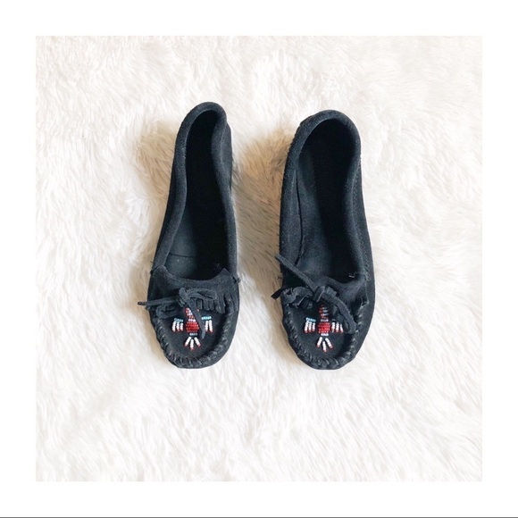 Minnetonka Beaded Moccasins Eagle design Sz5 - Picture 1 of 8